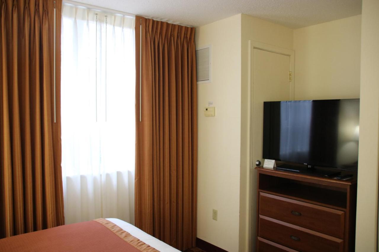 Hawthorn Suites By Wyndham Louisville East Екстериор снимка