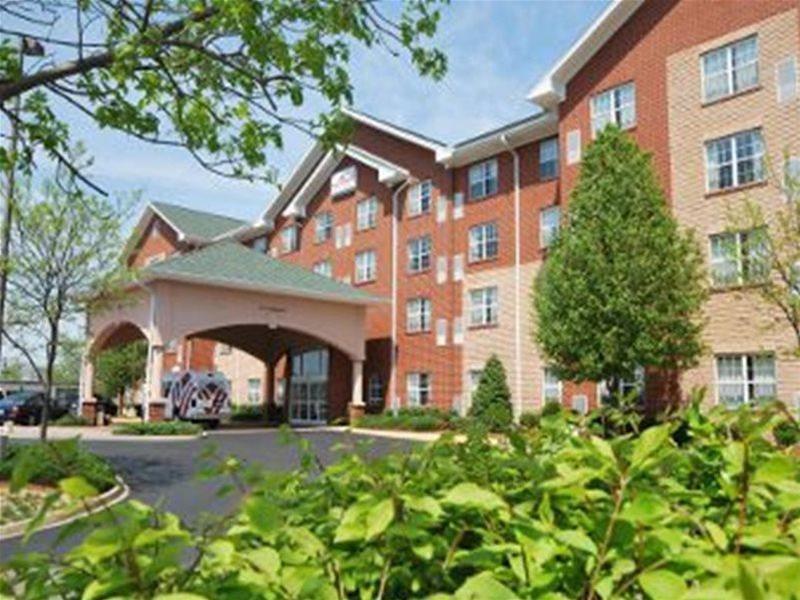Hawthorn Suites By Wyndham Louisville East Екстериор снимка